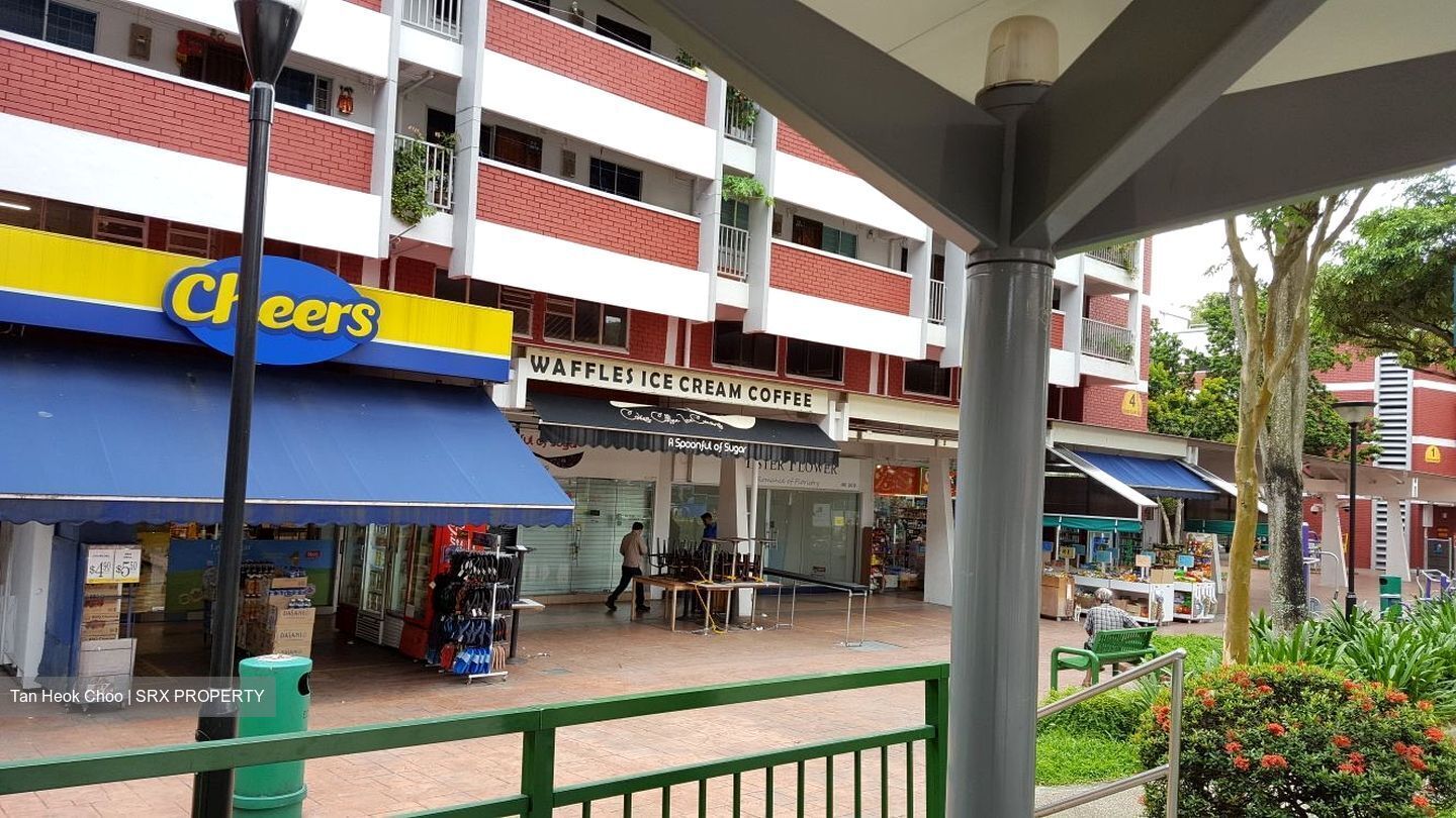Changi Village Road (D17), Shop House #382615071
